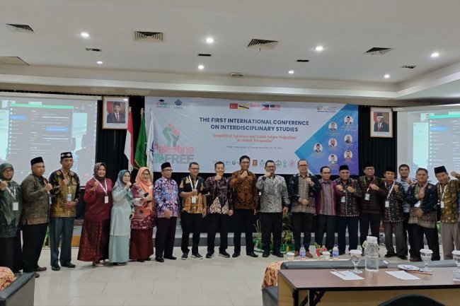 Prof Asad Isma Buka Konferensi Internasional UIN STS Jambi