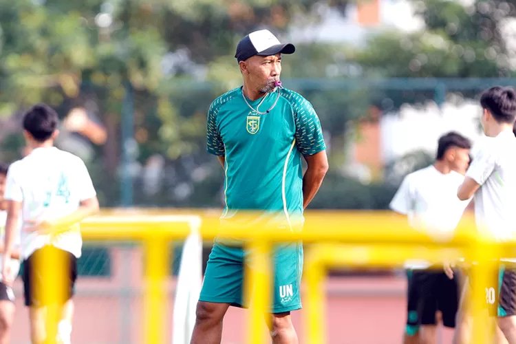 Jadikan Demo Bonek Sebagai Motivasi, Uston Nawawi Janji Tumbuhkan Lagi Kebersamaan Pemain Persebaya