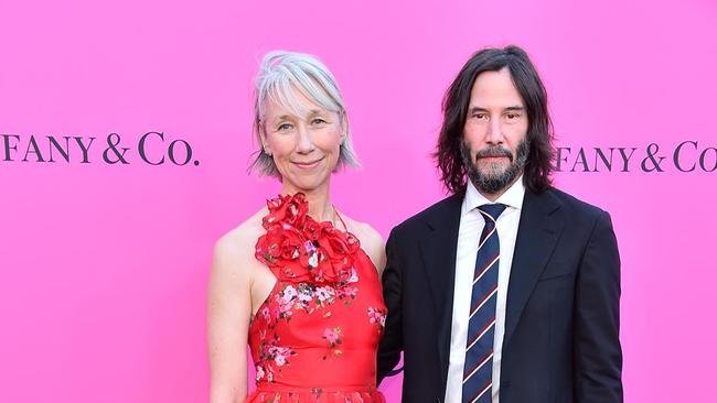 4 Tahun Jadi Kekasih Keanu Reeves, Ini Perubahan yang Dirasakan Alexandra Grant