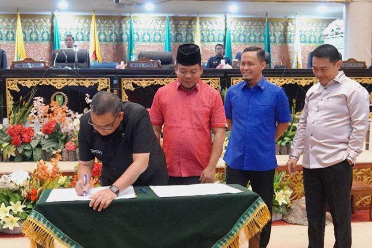 Edy Natar Resmi Plt Gubernur Riau