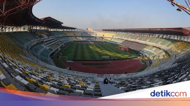 Melihat Persiapan Stadion GBT Jelang Piala Dunia U-17 2023