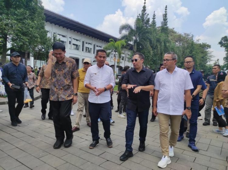 Pj Gubernur Bey Machmudin Sebut GIIAS Bisa jadi Wadah Pembelajaran SMK Otomotif