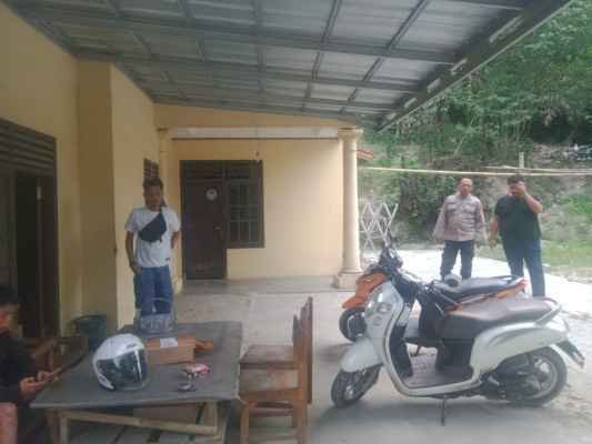 Bhabinkamtibmas Polsek warunggunung Polres Lebak Sambang Silaturahmi Ke Desa Sindangsari