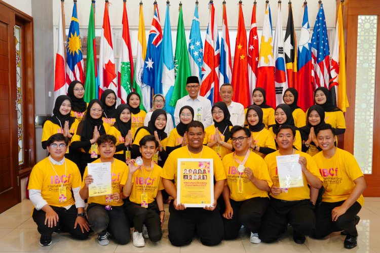 Paduan Suara Mahasiswa Bunga Almamater Unisma Sabet Dua Medali dalam Ajang Internasional