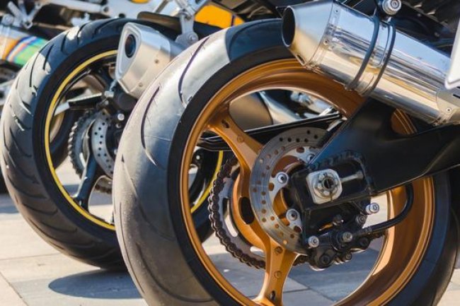 5 Penyebab Ban Motor Benjol