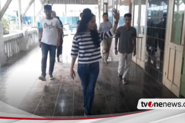 Hari Disabilitas Internasional: Latih Percaya Diri, Seorang Model di Pati Ajari Modeling dan Public Speaking Anak-Anak Tunarungu