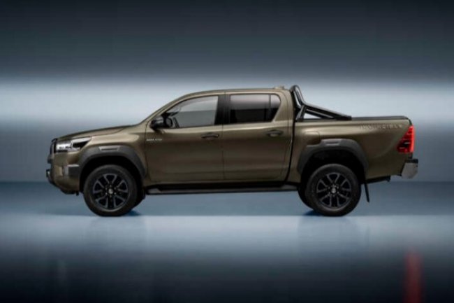 Truk Pick-Up Toyota Hilux Hadirkan Sistem Hybrid Ringan Jelang Peluncurannya di Pasar Otomotif 2024 Mendatang