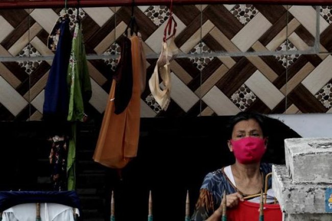 Era Makan Tabungan, Warga RI Terpaksa Berburu Kerja Sambilan