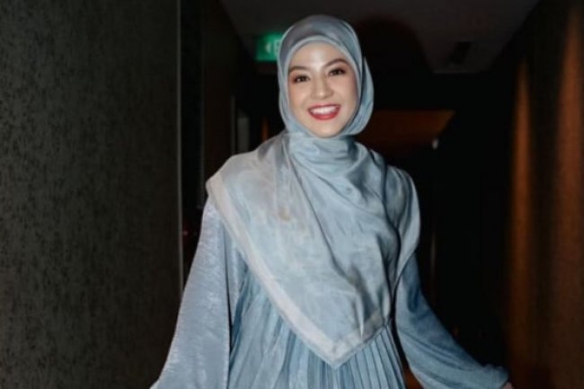 Boiyen Foto Bareng Desta dan Tiga Anaknya, Natasha Rizky: Kok Gemes