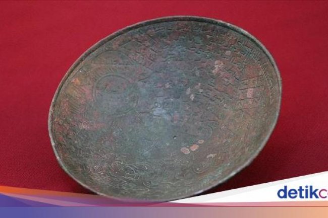 Mangkuk dari Abad Pertengahan Islam Ditemukan di Turki, Berusia 800 Tahun