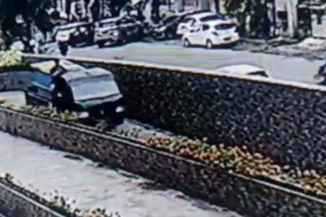 Beredar Rekaman CCTV Kampus Unpri Diduga Pindahkan Box Berisi Mayat