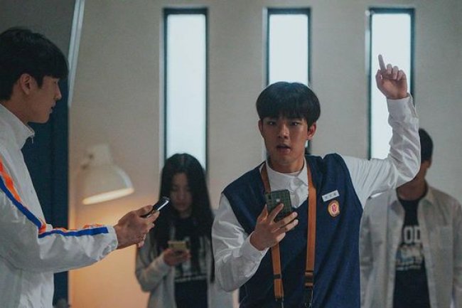 Sinopsis Night Has Come, Karyawisata Jadi Permainan Mematikan