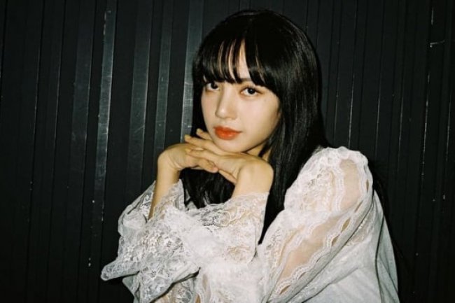 Bukan Circle Kaleng-kaleng, Lisa BLACKPINK Makan Bareng Anak Bos Samsung di Thailand