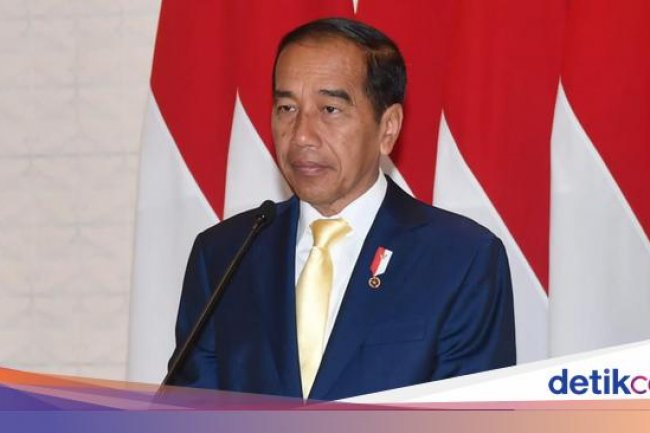 Jokowi Akui Nyaman Pakai Dasi Kuning saat Pergi ke Jepang
