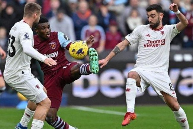 United vs Manchester United 2-0, Setan Merah Takluk di London