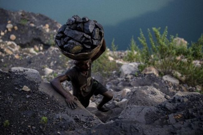 Harga Batu Bara Loyo Lagi, Kena 'Gebuk' India dan China