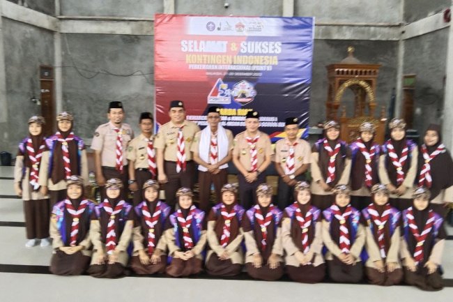 Ketua Kwarda Riau Lepas Kontingen Perkemahan Internasional ke-V Malaysia - Lebih Dari Sekadar Kata