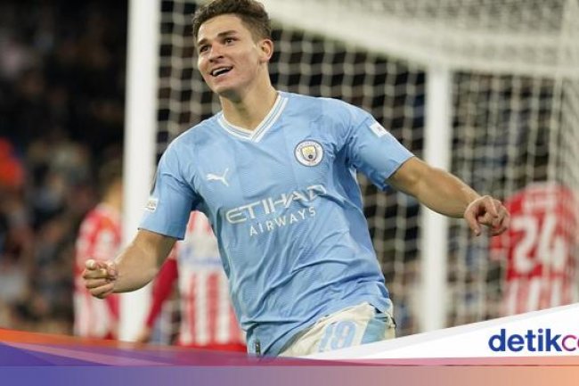Dikaitkan dengan Madrid, Alvarez Masih Bahagia di Man City