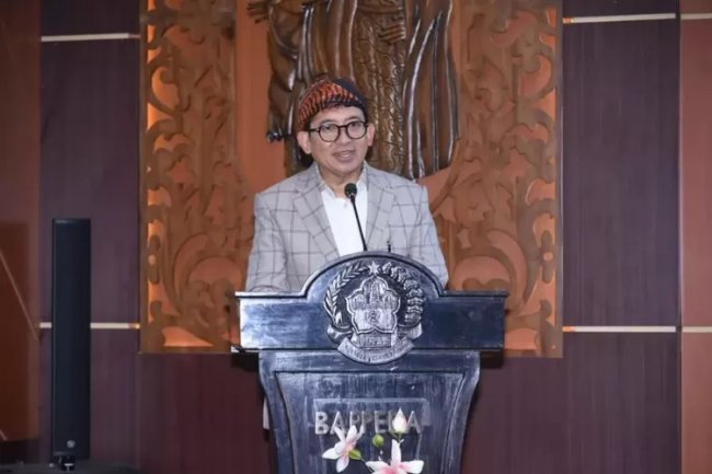 Jejak Digital Terungkap! Dulu Gibran Rakabuming Dicap Politik Dinasti, Kini Fadli Zon dan Fahri Hamzah Berpihak di Kubunya