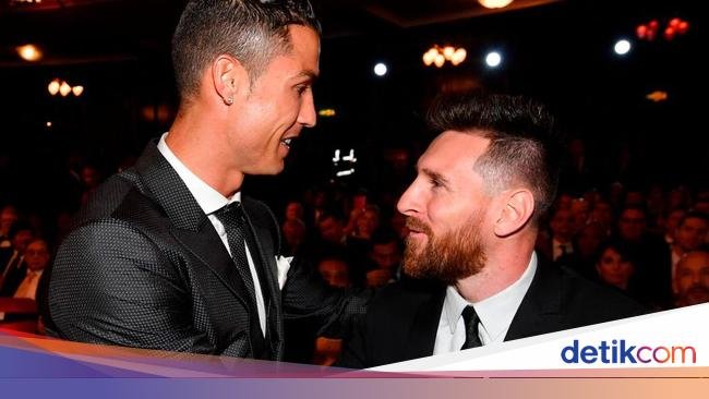 Carragher Vs Ronaldo dan Messi