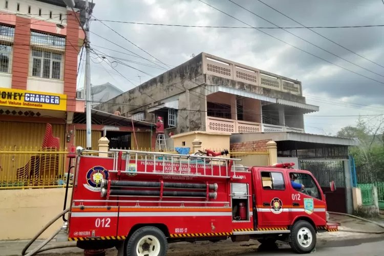 Dua Bangunan Ruko di Kota Jambi Dilahap si Jago Merah, Penyebabnya Diduga Karena Ini