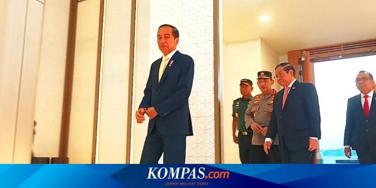 Istana Jelaskan Alasan Jokowi Pakai Dasi Kuning saat Pergi ke Jepang
