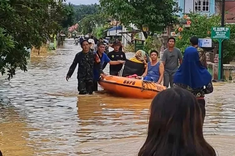 Terparah Sejak 20 Tahun, Banjir Kembali Landa Bungo, 13.850 Rumah di 16 Kecamatan Terendam