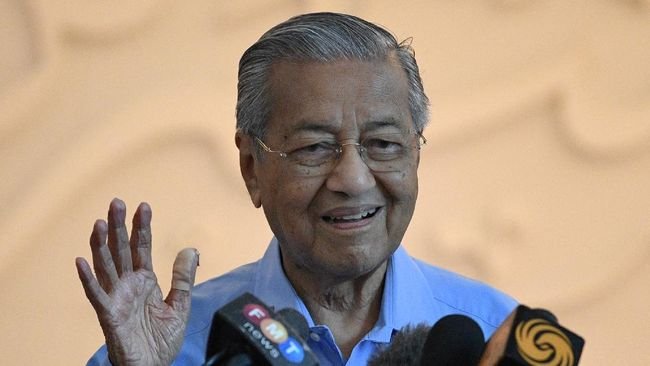 Eks PM Malaysia Mahathir Blak-blakan Sebut Zionis Kendalikan Amerika