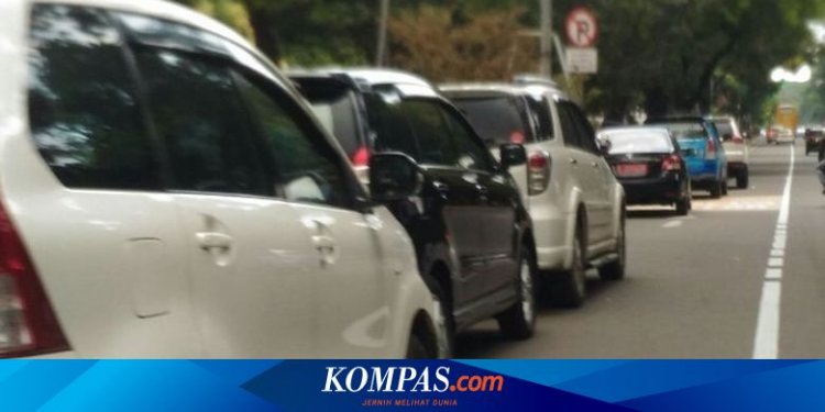 Begini Cara Mudah Parkir Mobil Paralel