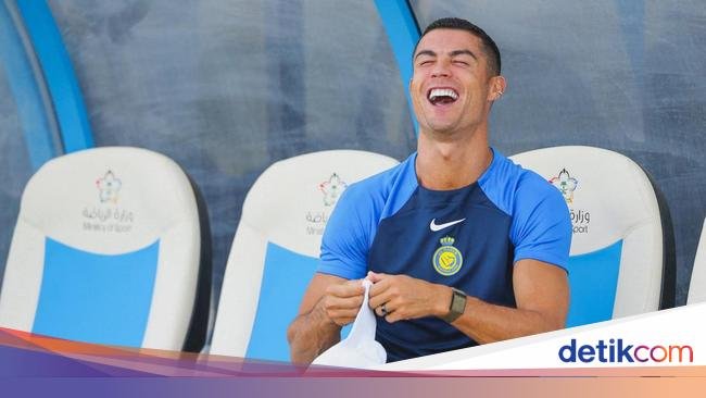 Nggak Masuk 10 Pemain Top di Tahun 2023, Ronaldo Ketawa