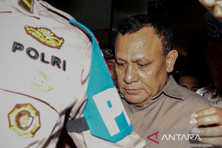 Peristiwa kemarin, kepala puskesmas korupsi sampai Firli tak ditahan