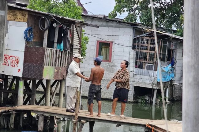 Kesaksian Warga Usai Prabowo Subianto Blusukan di Cilincing Jakarta Utara, Ajudan Disebut Ambil KK dan KTP Warga?