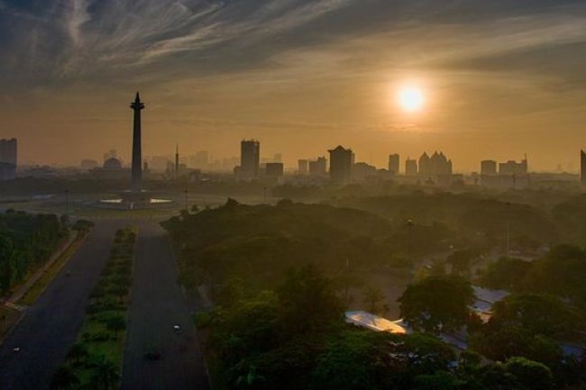 Selamat Datang 2024, Hidup Tak Akan Lebih Mudah