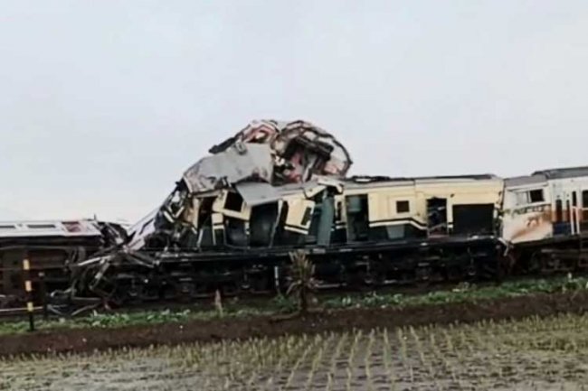 Tragedi Cicalengka: Seluruh Penumpang KA Berhasil Dievakuasi