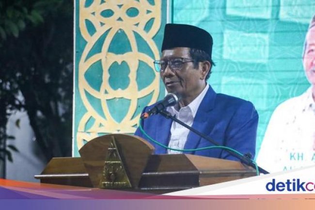 Mahfud Md Kisahkan Petuah Gus Dur yang Singgung Kebimbangan Soeharto