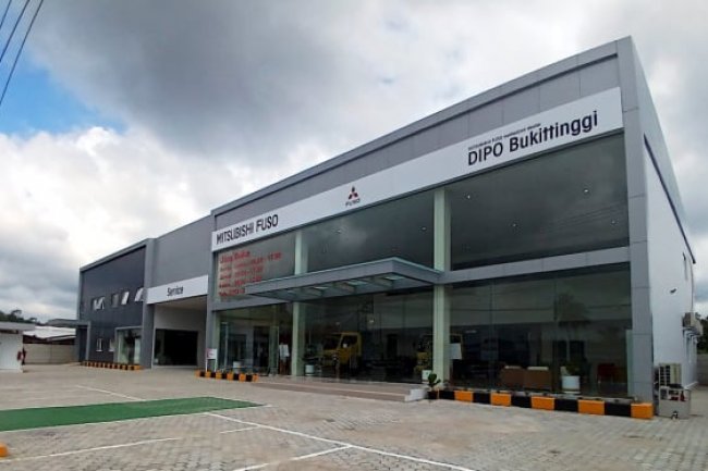 Mitsubishi Fuso Relokasi Dealer 3S di Bukittinggi