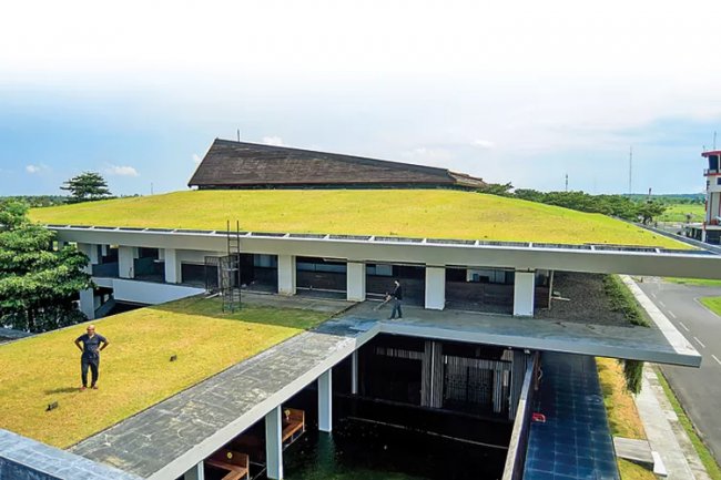 Dinantikan Sejak 2023 Lalu, Akhirnya Jemaah Umroh Bisa Terbang Langsung dari Bandara Internasional Banyuwangi