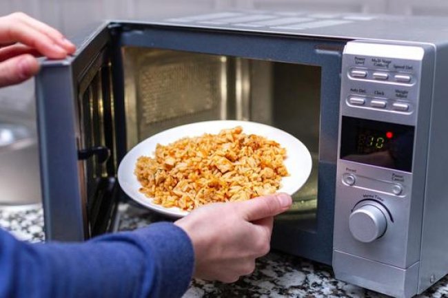 10 Makanan yang Tidak Boleh Dipanaskan dengan Microwave, Termasuk Telur