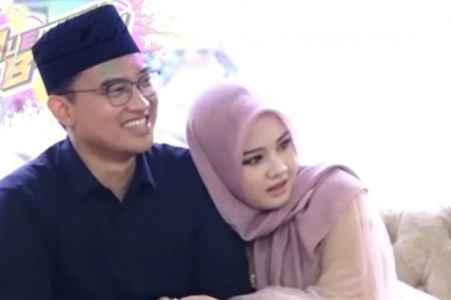 Manjanya Putri Gus Kautsar Ning Chasna ke Gus Sunny yang Bikin Para Jomblo Baper Berjemaah