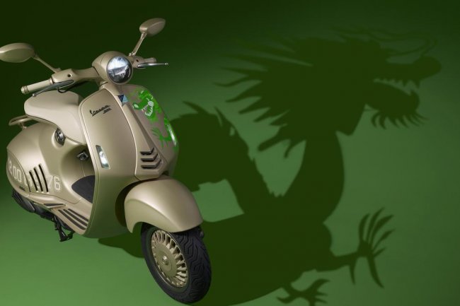 Rayakan Tahun Baru, Vespa Hadirkan 946 Dragon Edisi Terbatas