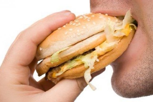 Ini Cara Hilangkan Kebiasaan Makan Junk Food