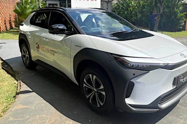 Mobil Listrik Toyota bZ4X Kena Recall