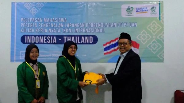 2 Mahasiswi Unusida Ikuti Program PLP dan KKN Internasional di Thailand