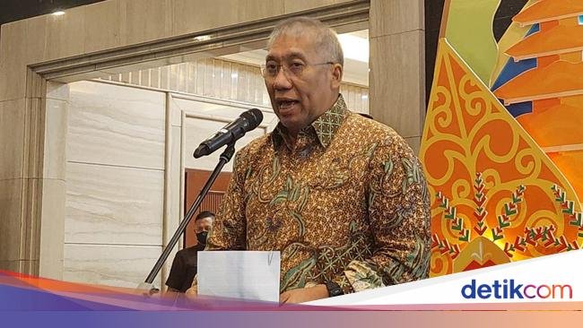 Buka-bukaan Bos Bulog soal Produksi Memble hingga Impor Beras 2 Juta Ton