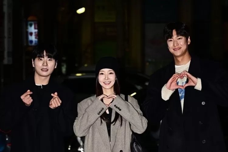 Sikap Na In Woo dan Lee Yi Kyung Saat Aib Park Min Young Diumbar Dispatch Menuai Sorotan: Tingkah Mereka...