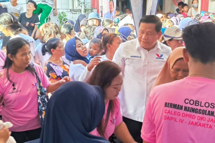 Caleg Perindo Berman Gelar Bazar 1.600 Sembako Murah di Matraman