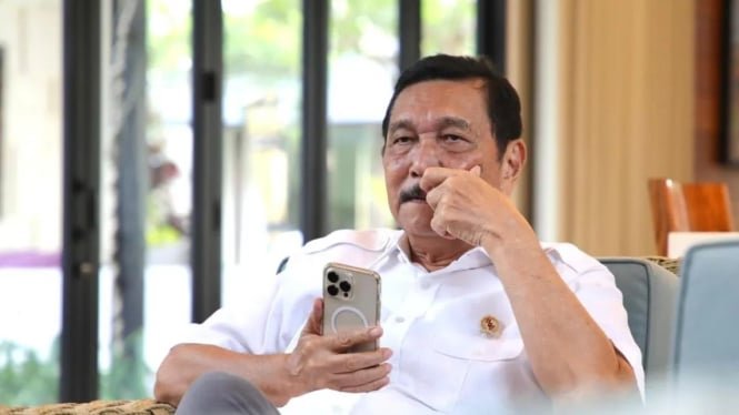 Soal Isu Banyak Menteri Jokowi Mau Mundur, Luhut: Sudah Ditawari, Enggak Mundur-mundur
