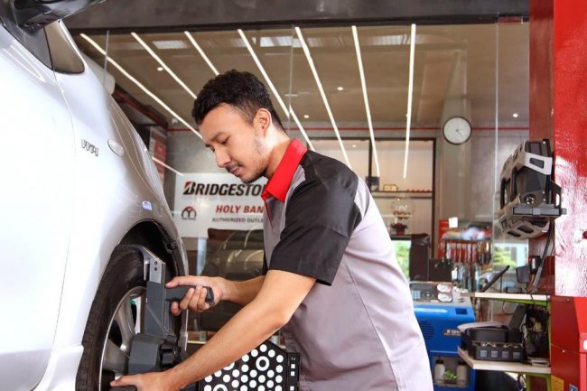 Tips Gampang Menjaga Kondisi Ban Mobil