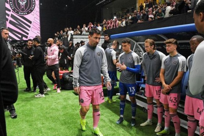 Messi 'Diejek' Pejabat Saudi Saat Dibantai Al Nassr: Angkat 6 Jari