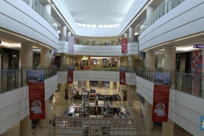 Lapor Pak Jokowi! Orang RI Mulai Ngerem Belanja, Irit Beli Makan-Baju